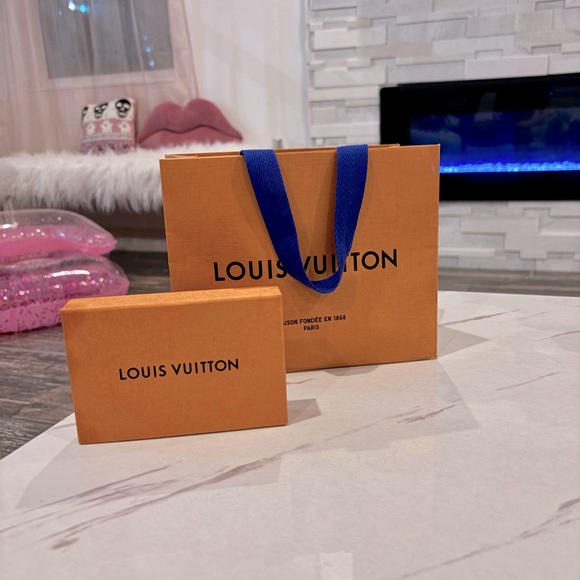 LV Eclipse Bracelet (NEW) - Picture 7 of 7